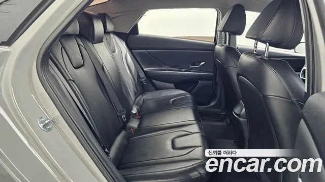 Hyundai Avante CN7 — Фото автомобиля 18