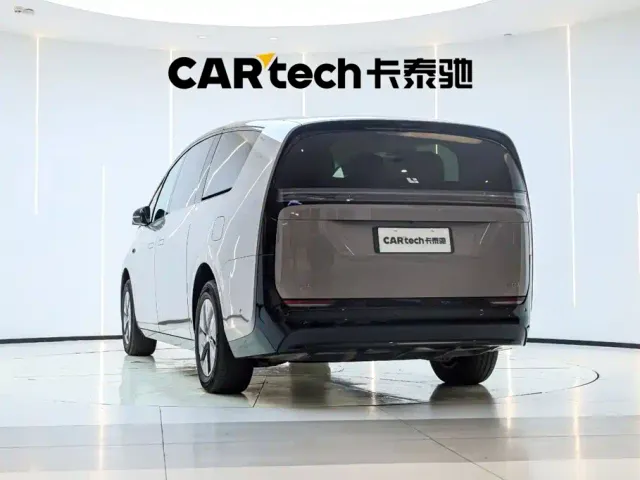 Li Auto MEGA — Фото автомобиля 9