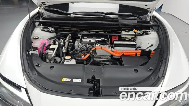 Lexus RZ — Фото автомобиля 6