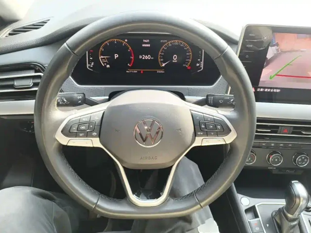 Volkswagen Lavida — Фото автомобиля 10
