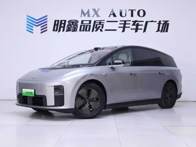 Li Auto i8 — Фото автомобиля 2