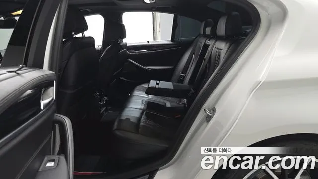BMW 5 Series G30 — Фото автомобиля 18