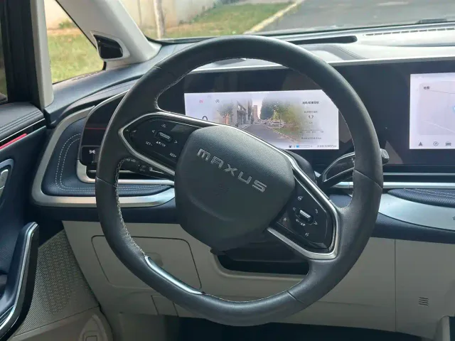 Maxus G90 — Фото автомобиля 26
