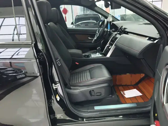 Land Rover Discovery Sport — Фото автомобиля 24