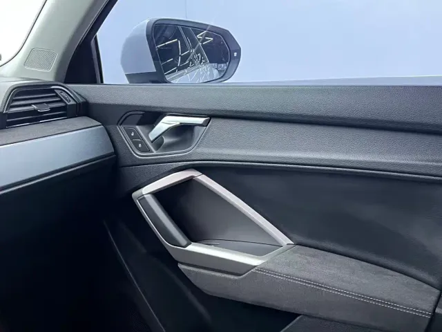 Audi Q3 — Фото автомобиля 13