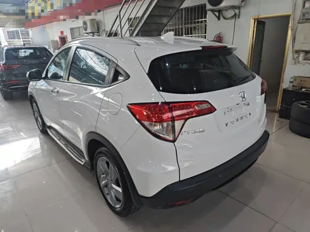 Honda Vezel — Фото автомобиля 4