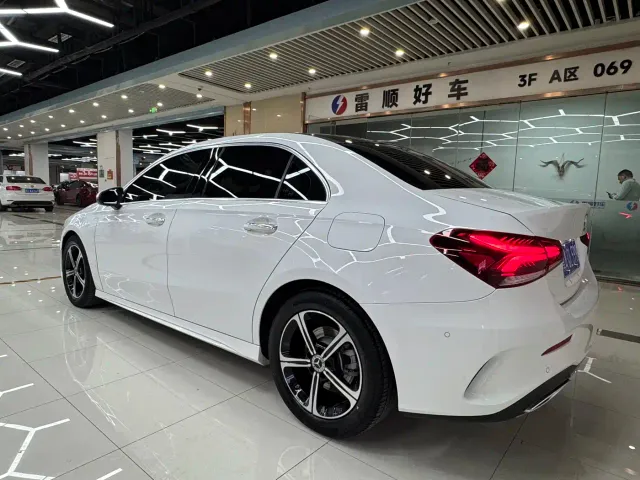 Mercedes-Benz A-Class — Фото автомобиля 12
