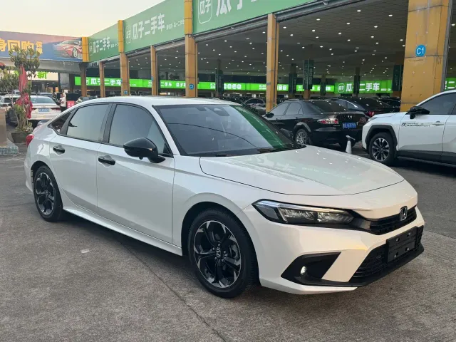 Honda Civic — Фото автомобиля 3