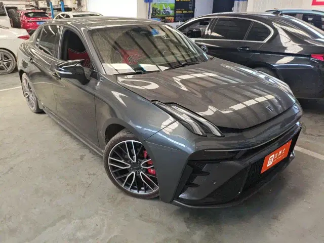 Lynk & Co 03 — Фото автомобиля 6