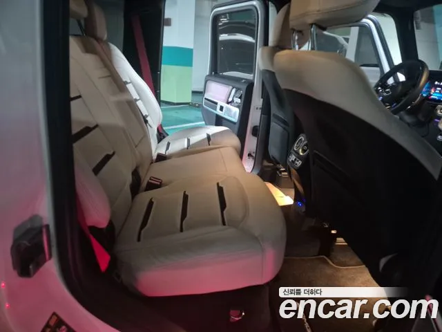 Mercedes-Benz G-Class — Фото автомобиля 20