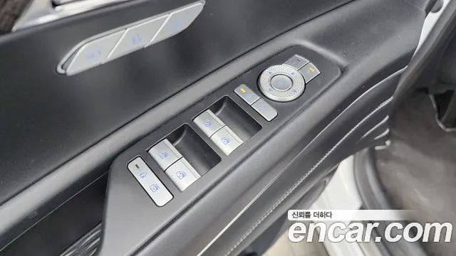 Genesis GV80 — Фото автомобиля 29