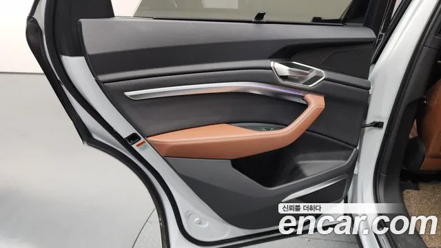 Audi Q8 e-tron GE — Фото автомобиля 25