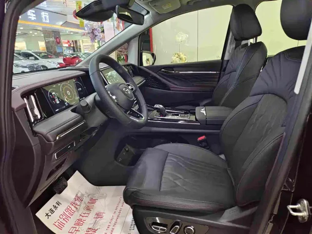 GAC Trumpchi M8 — Фото автомобиля 4