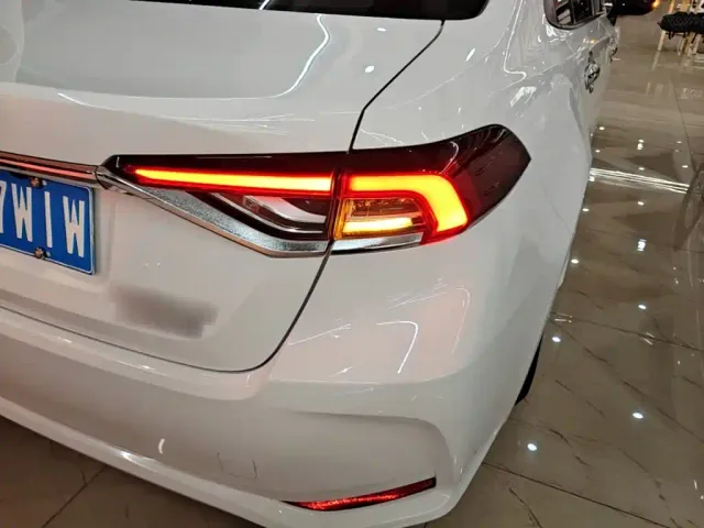 Toyota Corolla — Фото автомобиля 7