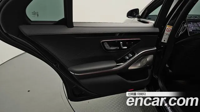 Mercedes-Benz S-Class — Фото автомобиля 19