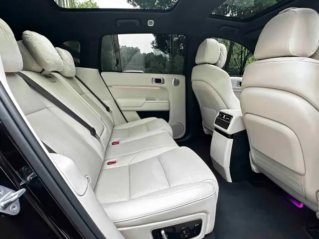 Li Auto L7 — Фото автомобиля 17