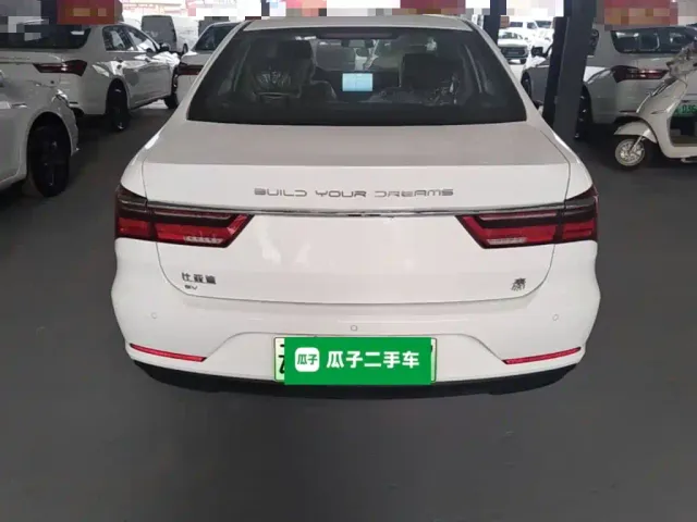 BYD Qin — Фото автомобиля 5