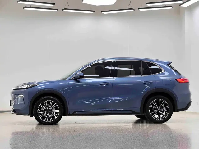 Geely Galaxy Starship 7 EM-i — Фото автомобиля 18