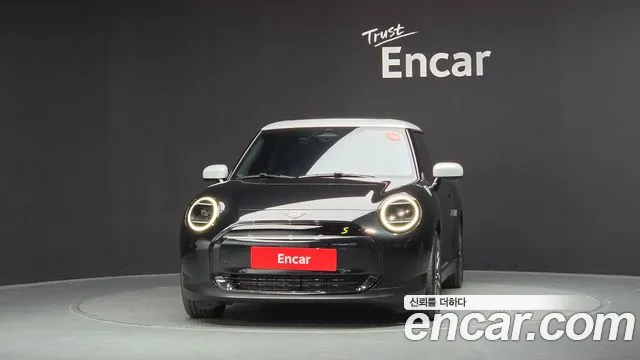 MINI Cooper 4th Gen — Фото автомобиля 3