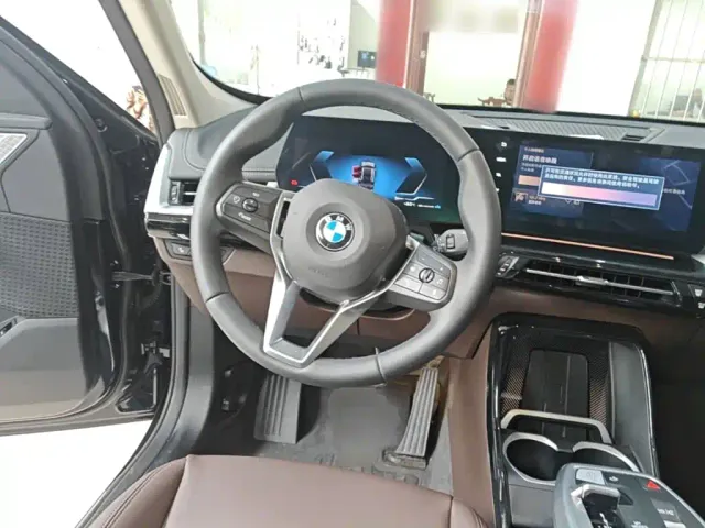 BMW X1 — Фото автомобиля 10