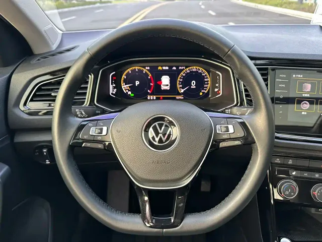 Volkswagen T-Roc — Фото автомобиля 9