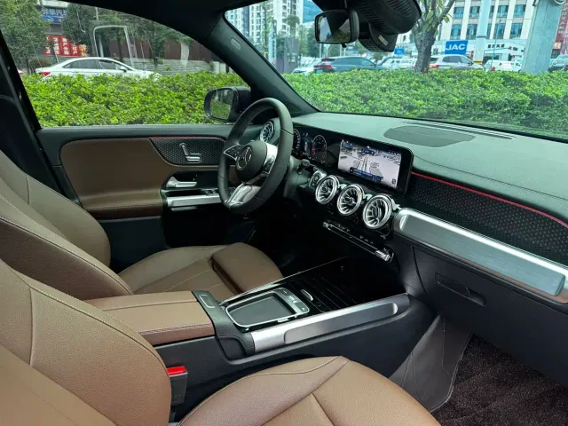 Mercedes-Benz GLB-Class — Фото автомобиля 12