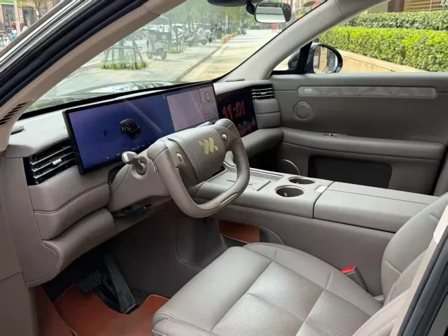 IM Motors IM LS6 2026 Extended Range 52 Max — Фото автомобиля 5
