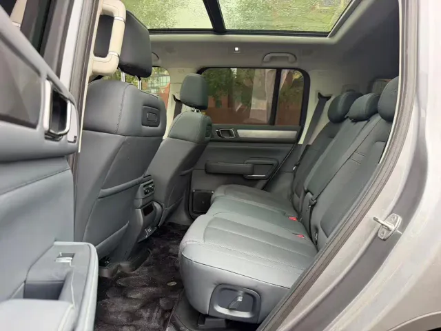 BYD FangChengBao Leopard 5 — Фото автомобиля 6