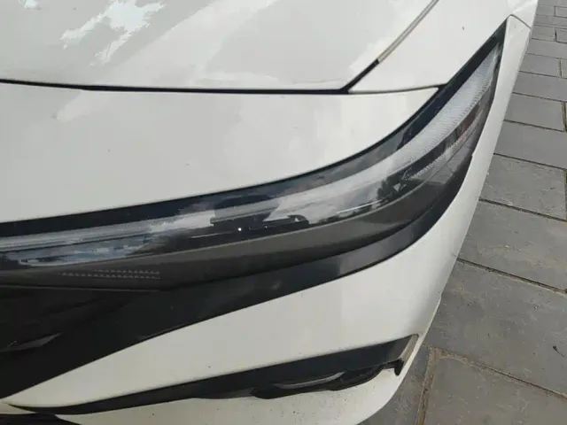 Hyundai Elantra — Фото автомобиля 5