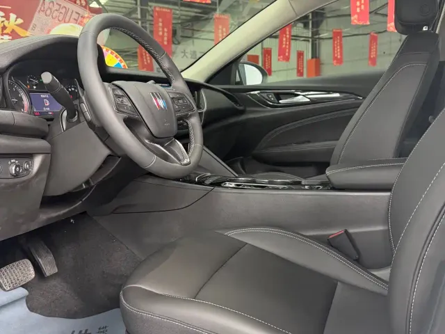 Buick Regal — Фото автомобиля 8