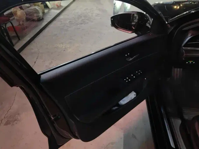 Volkswagen Passat — Фото автомобиля 7