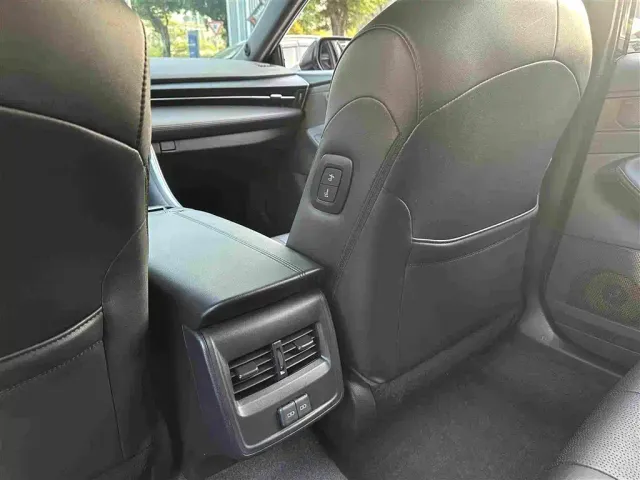 Toyota Avalon — Фото автомобиля 25