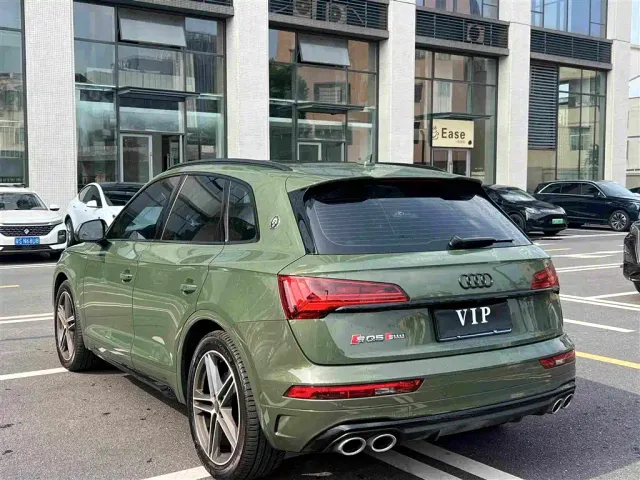 Audi SQ5 — Фото автомобиля 7