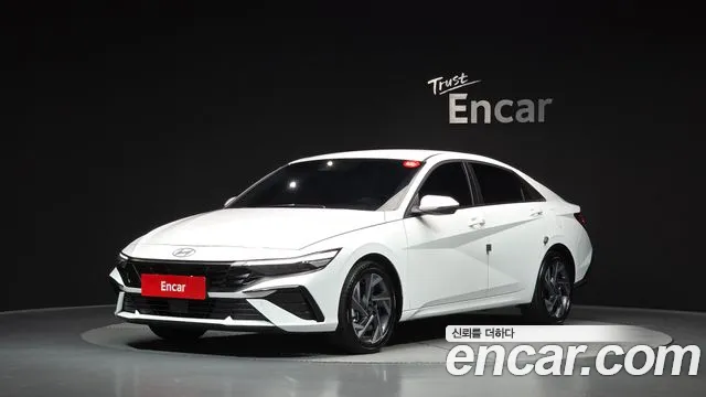 Фотография автомобиля — Hyundai Avante CN7