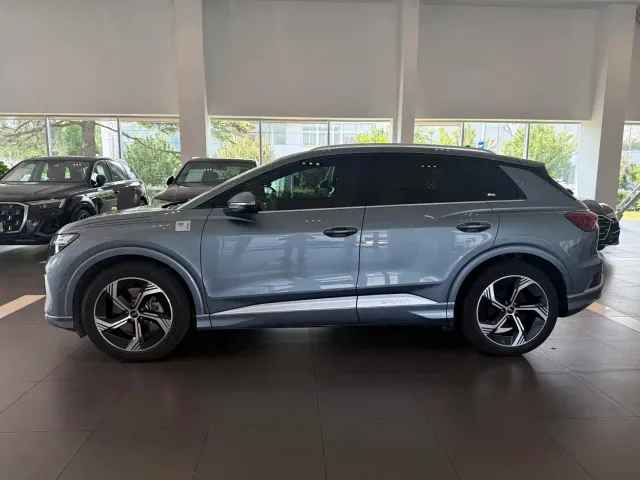 Audi Q4 e-tron — Фото автомобиля 3