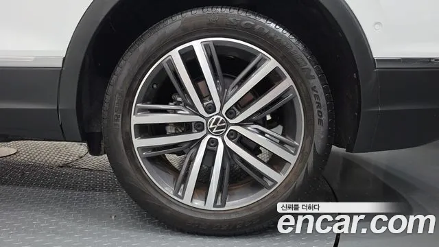 Volkswagen Tiguan — Фото автомобиля 6