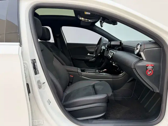 Mercedes-Benz A-Class — Фото автомобиля 18