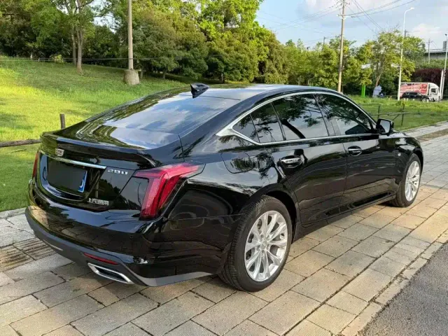Cadillac CT5 — Фото автомобиля 8