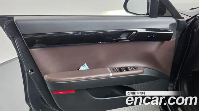 Hyundai Grandeur GN7 — Фото автомобиля 13