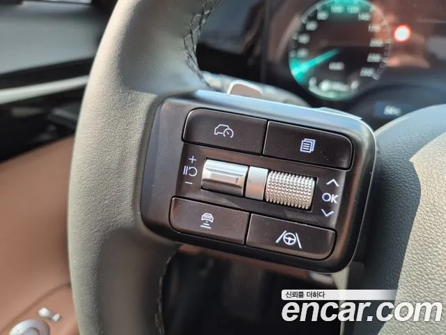 Hyundai Grandeur Grandeur (GN7) 2.5 Бензин 2WD — Фото автомобиля 16