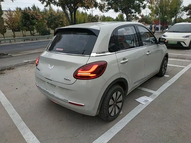 Wuling Bingo — Фото автомобиля 6