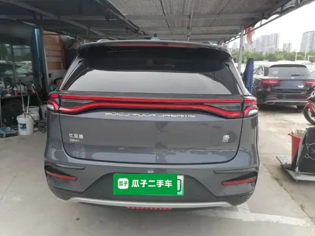 BYD Tang — Фото автомобиля 5