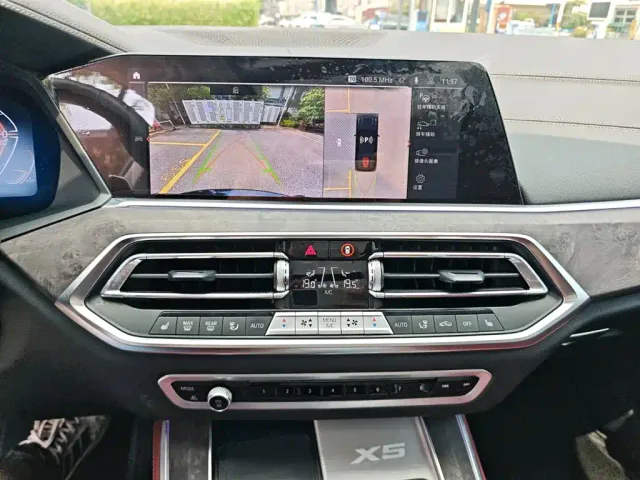BMW X5 — Фото автомобиля 15