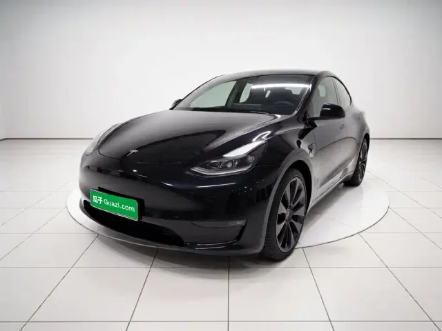 Фотография автомобиля — Tesla Model Y