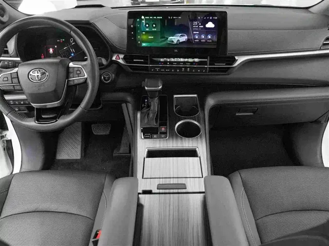 Toyota Toyota Sienna 2021 2.5L Hybrid Ultimate Edition — Фото автомобиля 7