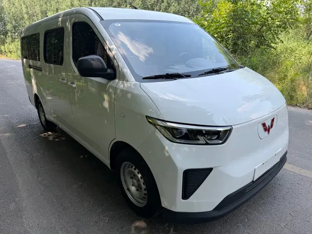Фотография автомобиля — Wuling Yangguang