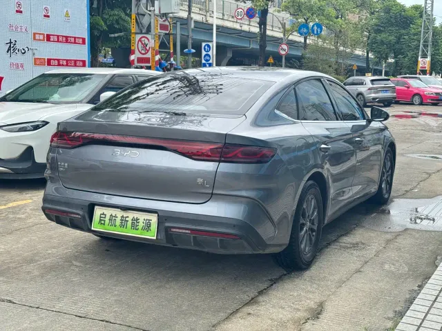 BYD Qin L — Фото автомобиля 11