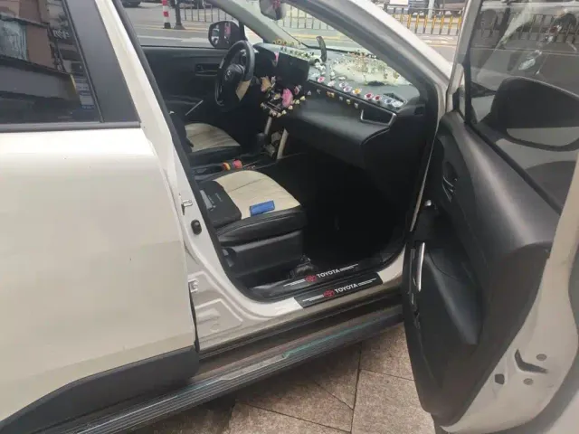Toyota Corolla Cross — Фото автомобиля 17