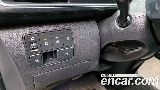 Hyundai Staria Staria 4WD Lounge 9 мест — Фото автомобиля 15