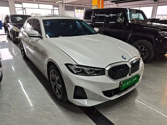 BMW i3 — Фото автомобиля 3